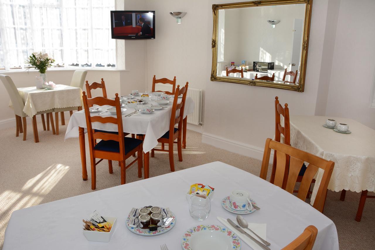 The Cove Guest House Rhyl Buitenkant foto