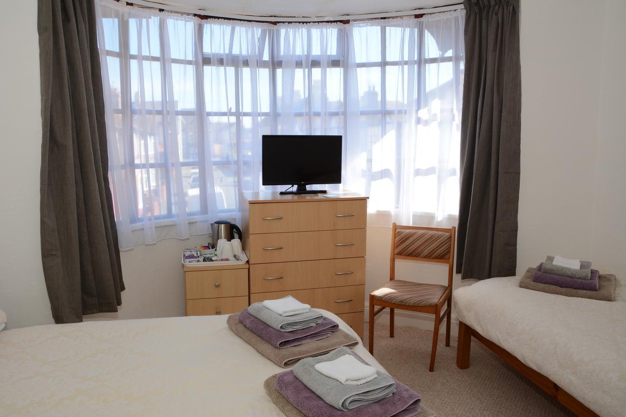 The Cove Guest House Rhyl Buitenkant foto